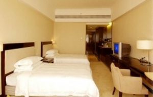 Gloria Grand Hotel Хайкоу Екстериор снимка