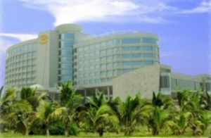 Gloria Grand Hotel Хайкоу Екстериор снимка
